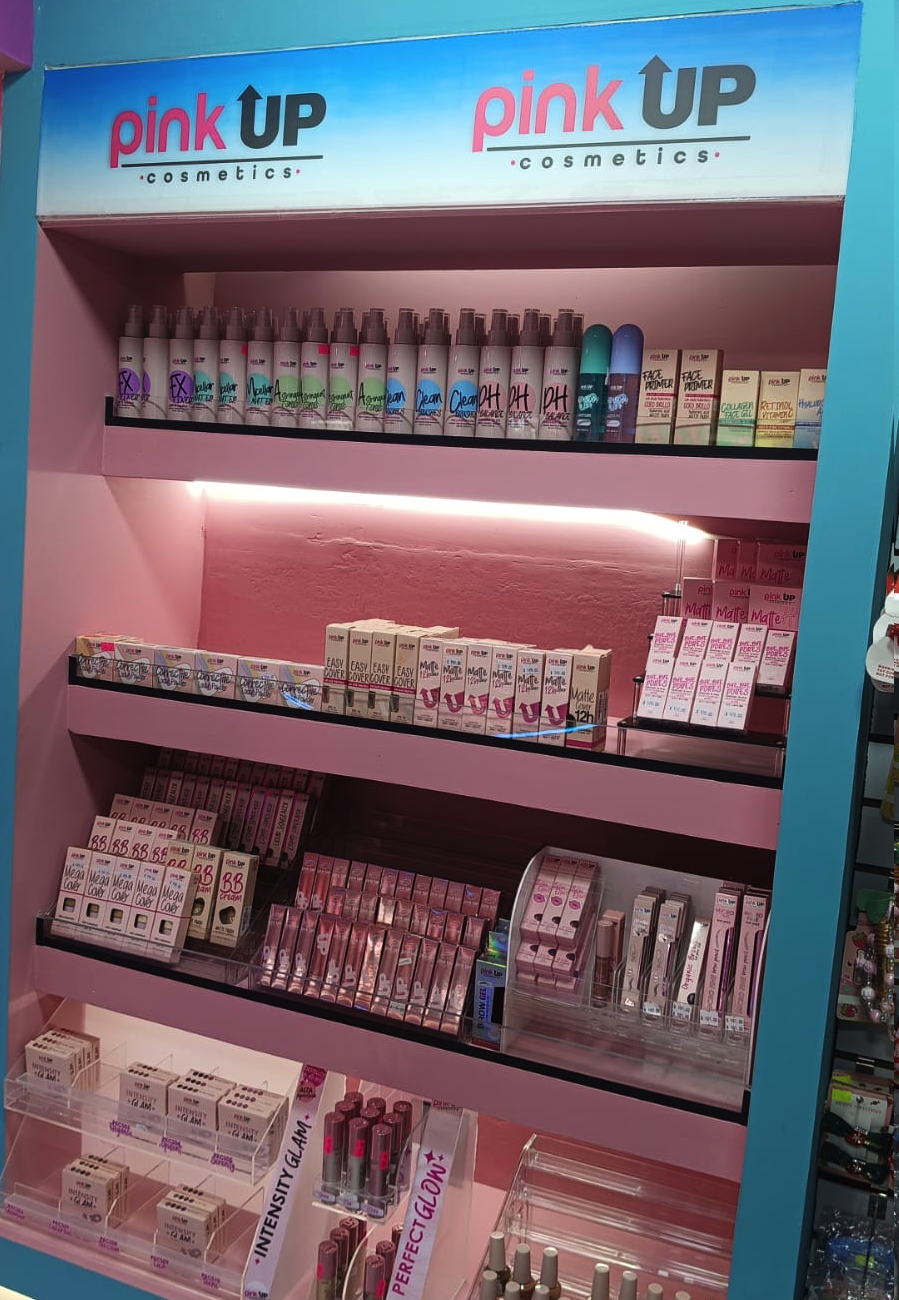 Colección de cosméticos modernos y productos de belleza